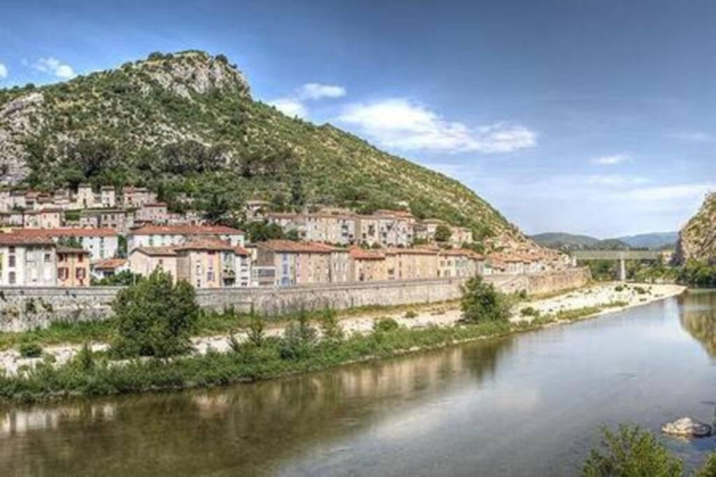 Charmant Chalet Pour 2 Personnes Spa Prive Massillargues-Attuech Luaran gambar