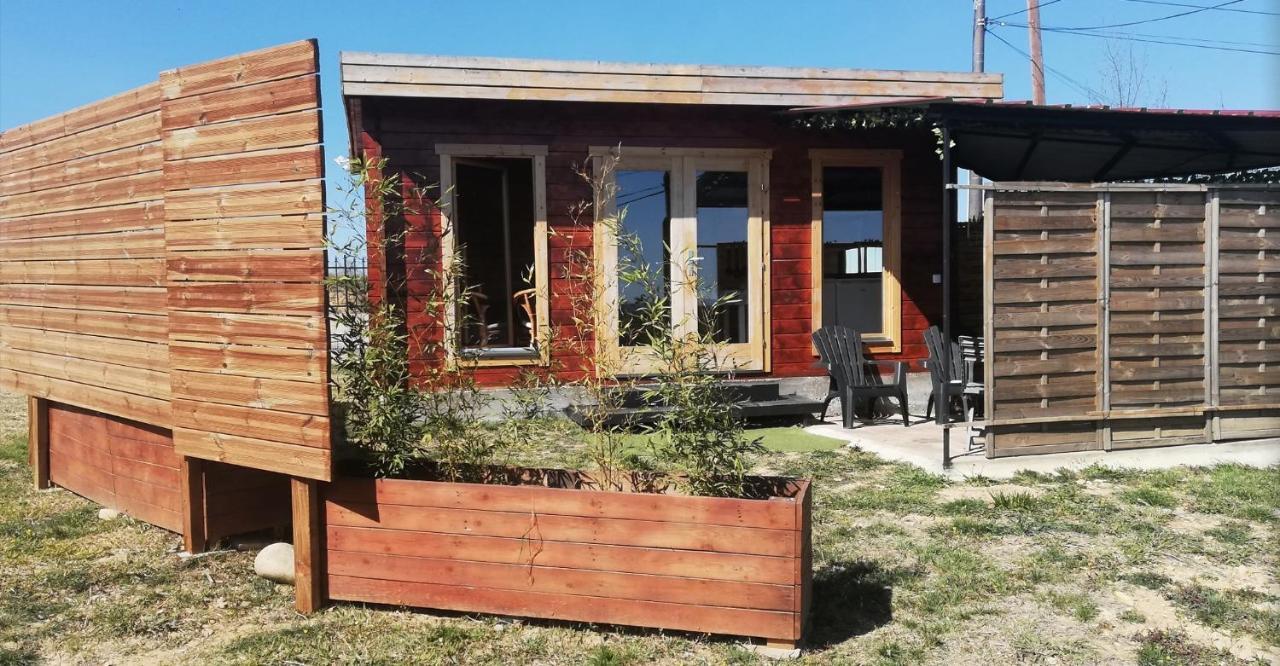 Charmant Chalet Pour 2 Personnes Spa Prive Massillargues-Attuech Luaran gambar