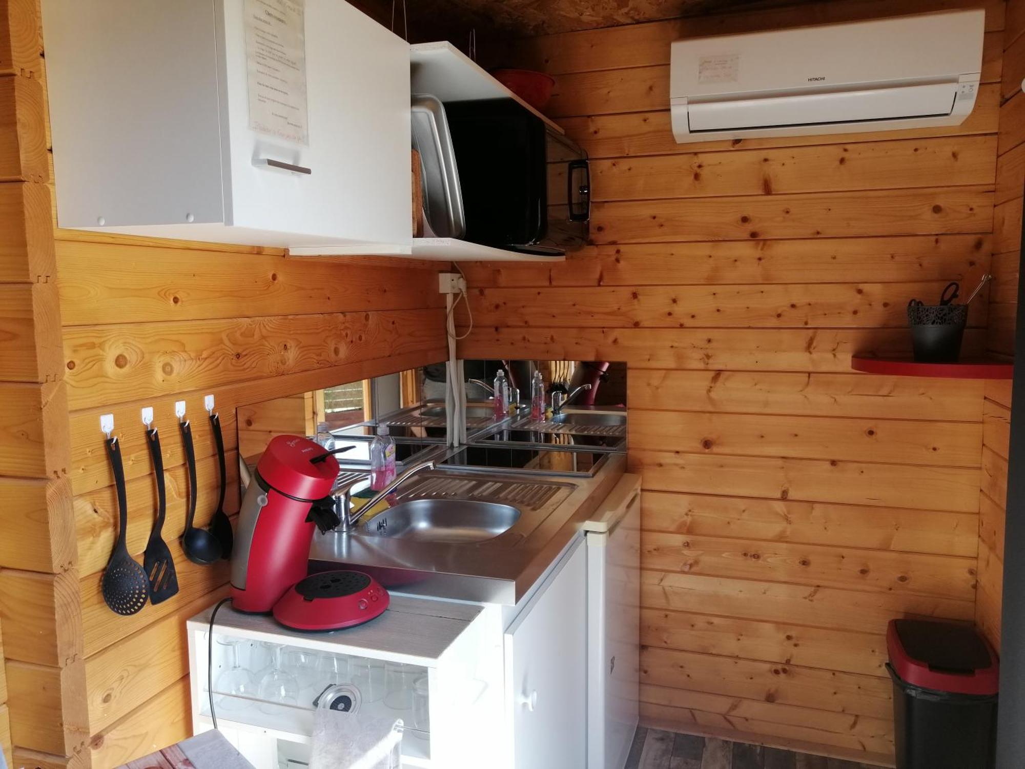Charmant Chalet Pour 2 Personnes Spa Prive Massillargues-Attuech Luaran gambar